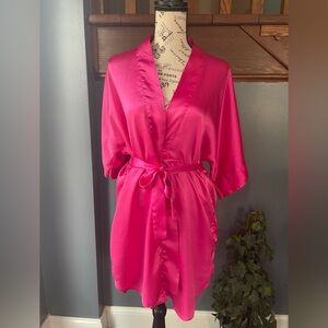 Vintage 80’s-90’s Hot Pink Satin Robe by Kathryn Size‎ S